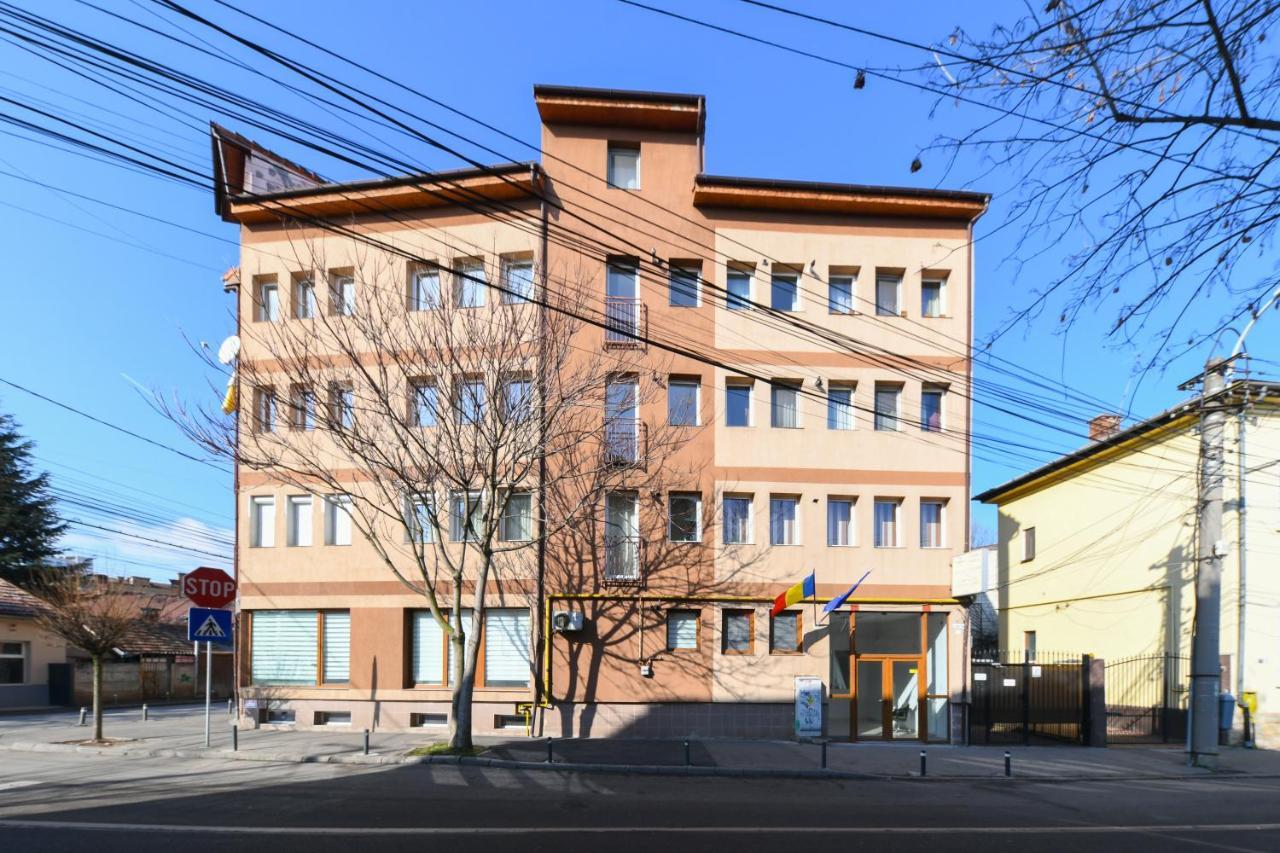 Charming 2 Bedroom Apartment Cluj-Napoca Exterior foto